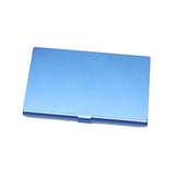 Porte carte en aluminium bleu.