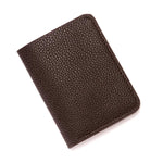 Porte carte double en cuir café pour homme.