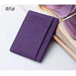 Petit porte-cartes en cuir de couleur violette