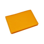 Porte-cartes bancaire pour femme en cuir de couleur jaune.