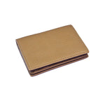 Porte-cartes bancaire pour femme en cuir couleur kaki.